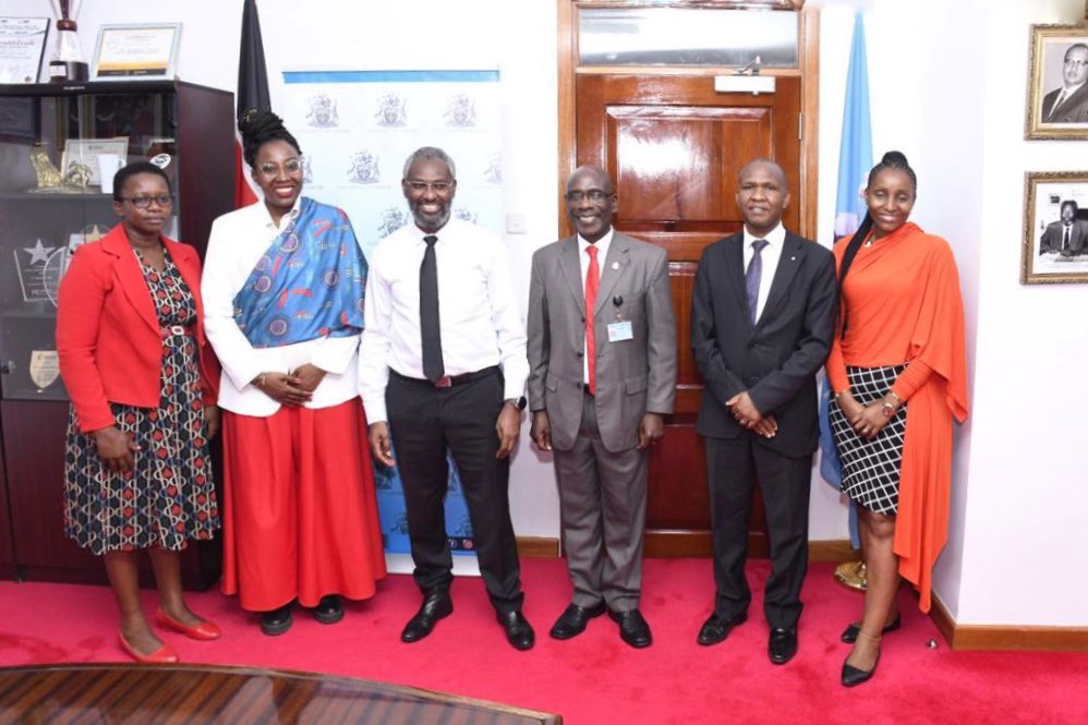 MinEducación tweet media