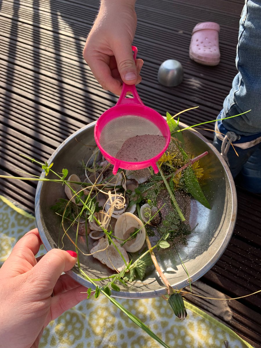 Teatime with a sprinkling of sugar 😊