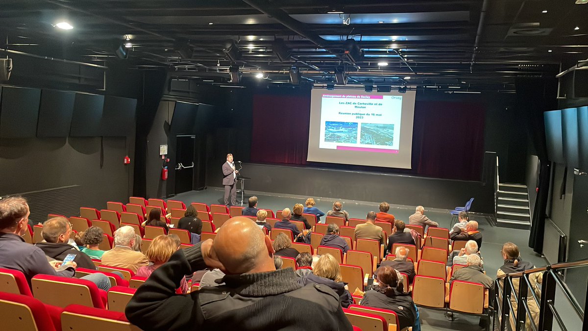 APeguet's tweet photo. Première participation à une réunion publique à Orsay https://t.co/w8uAIdvP0W