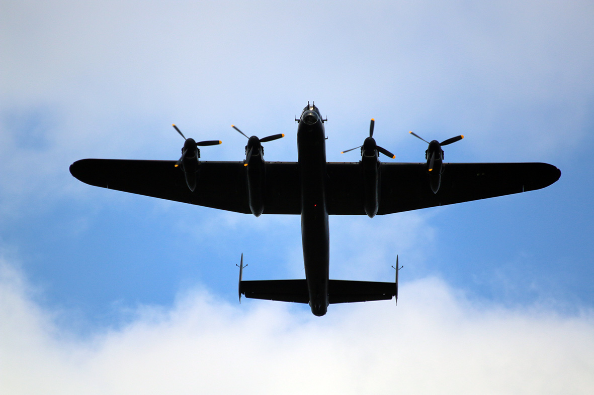 meta_adam's tweet photo. @RAFMUSEUM @RAFBBMF Wonderful sight as she flew over earlier, en route to Wycombe and Halton https://t.co/f7Q6xoMOT4