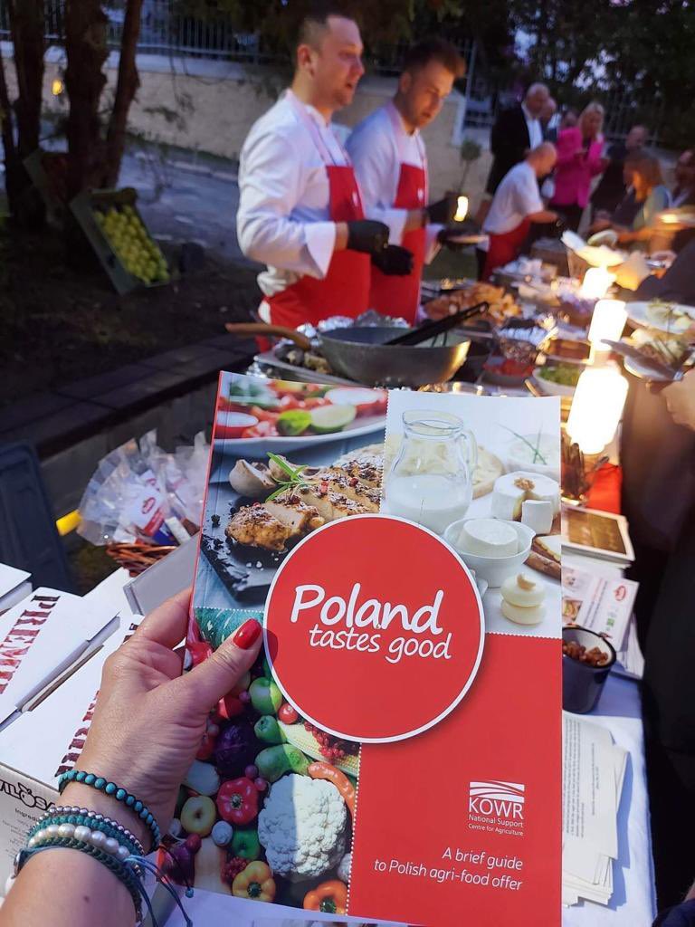 PLinGreece's tweet photo. Today's event is a great opportunity not only to celebrate the anniversary of #May3Constitution, but also to try the specialties of 🇵🇱 cuisine. Big thanks to #PolandTastesGood, @KOWR_gov_pl, #GrupyOgrodnicze, #Cedrob, #REFAL, #WIL-SAD, #Yokaba, @MokoshCosmetics, @efektimasales https://t.co/eCyCEHhgLK