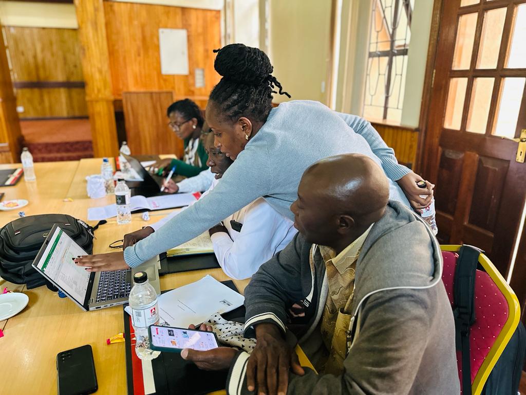 nsdcc_kenya's tweet photo. The mid-term review of the #CAIP is in its 2nd week. This review is a County led platform that brings together multi-sectoral stakeholders in the HIV response to assess progress made in the HIV response. #EndingAIDSby2030 https://t.co/oxsoXjlxHH