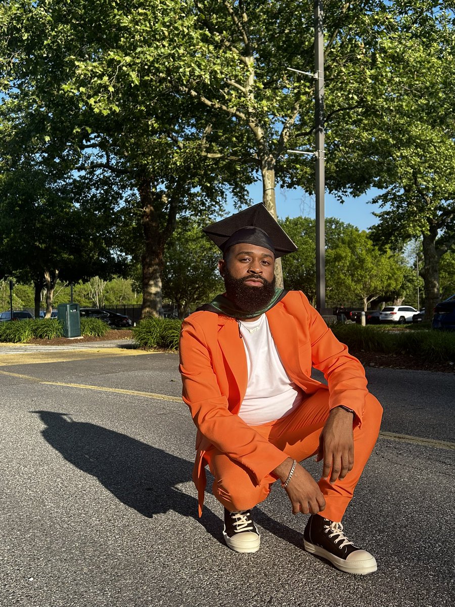 _NxOtherKD's tweet photo. I had to do it again TWICE because one degree was not enough for me. Mastered It gracefully &amp; respectfully. M.S. Forensic Investigation🎓. Thank you Stevenson University for an amazing journey. Thank you GOD for this wonderful accomplishment. WE PUSH BLACK EXCELLENCE! https://t.co/7Ufs2IEjul