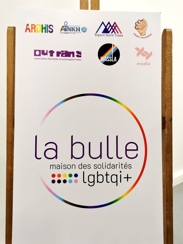 Elie Hervé (@elie_herve_) on Twitter photo Ce soir c'était le lancement officiel de ce nouveau lieu des solidarités LGBTQI+
Longue vie à La Bulle et bravo aux associations qui se battent pour faire respecter les droits des personnes trans, des exilé•es et de toustes celleux que la société n'aide pas Ce soir c'était le lancement officiel de ce nouveau lieu des solidarités LGBTQI+
Longue vie à La Bulle et bravo aux associations qui se battent pour faire respecter les droits des personnes trans, des exilé•es et de toustes celleux que la société n'aide pas
