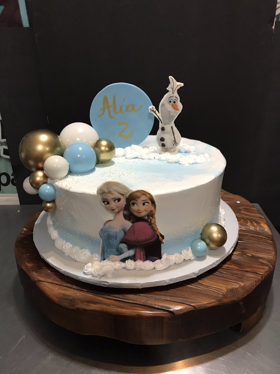 CAKESMIA's tweet photo. #Cakesbymia #miacakes4U #dominicancake #happybirthday #cumpleaños #cupcakes  #birthday #cake #Boyscakes #GirlsCakes https://t.co/aXx9Bp7WF2