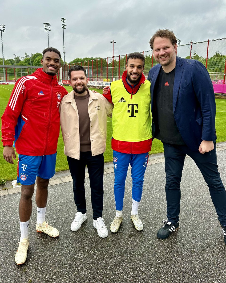BasTolenaars's tweet photo. Servus, Ryan &amp; Nous. 🫡

Arbeitsbesuch beim @FCBayern mit @KlaasHa! https://t.co/ZNIWqhopGC