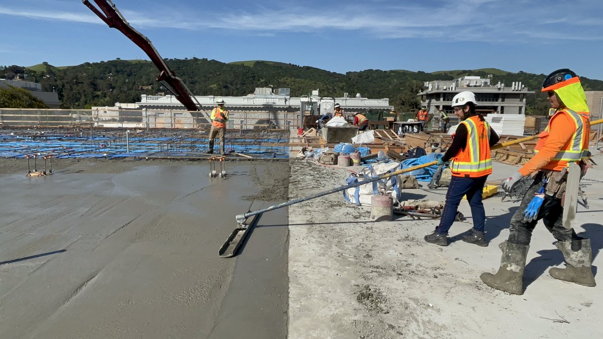 WebcorBuilders's tweet photo. The Contra Costa County Admin Building and Jail Demo &amp; Redevelopment project (CCC ADR) has topped out! The entire team celebrated the milestone with an on-site BBQ. Many thanks to our fantastic project partners for bringing this exciting project to life with us! #BuildWithWebcor https://t.co/MSLVuIfIXd