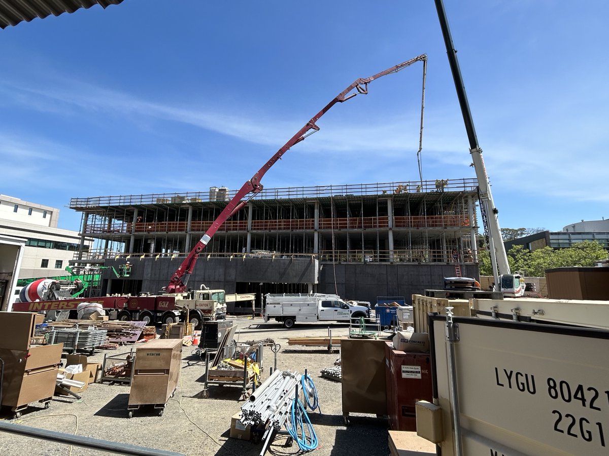 WebcorBuilders's tweet photo. The Contra Costa County Admin Building and Jail Demo &amp; Redevelopment project (CCC ADR) has topped out! The entire team celebrated the milestone with an on-site BBQ. Many thanks to our fantastic project partners for bringing this exciting project to life with us! #BuildWithWebcor https://t.co/MSLVuIfIXd