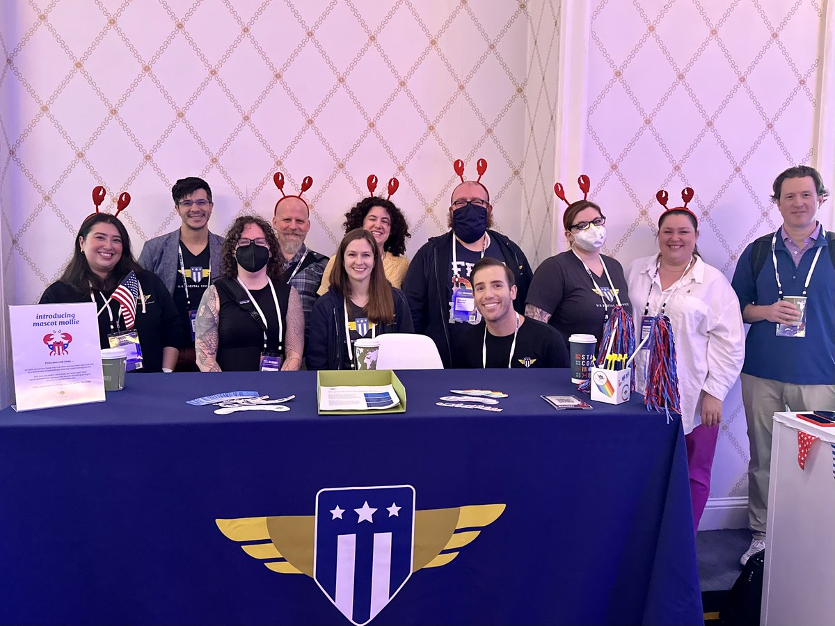 USDS's tweet photo. 🦀 Our team is at #CodeforAmericaSummit today and tomorrow! 🦀

Swing by our booth to discover how your #datascience, #engineering, #product &amp; #design skills can make an impact in government.

And who knows? Mollie the Crab may make an appearance. 😉

#techforgood #civictechjobs https://t.co/U3EPsfazNq