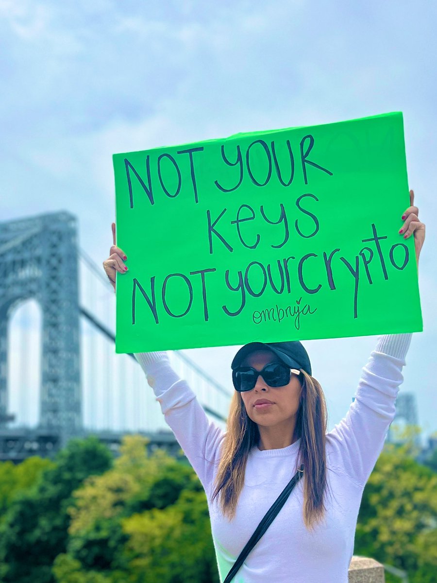 brujawithsign's tweet photo. Repeat after me: #NYKNYC https://t.co/Kj2oYqIazd