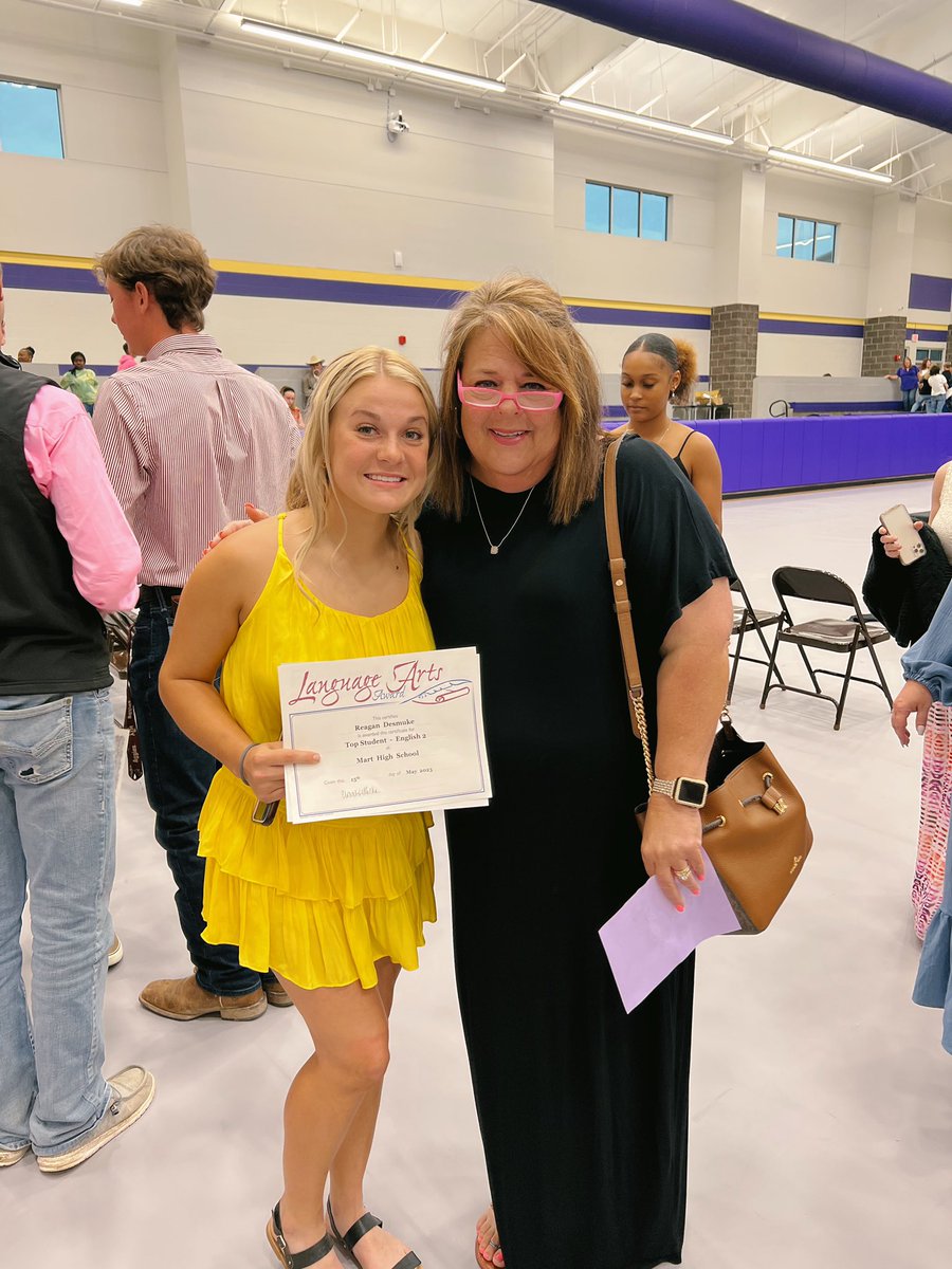 reagan desmuke tweet media