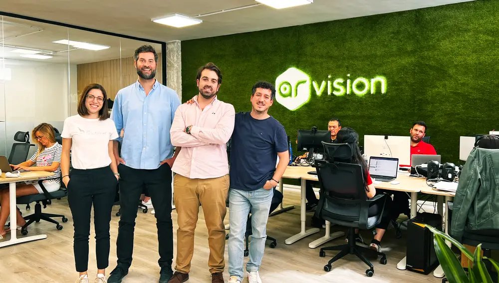 Estamos emocionados de compartir con vosotros que el periódico La Razón ha publicado un artículo sobre nuestro trabajo 🎉