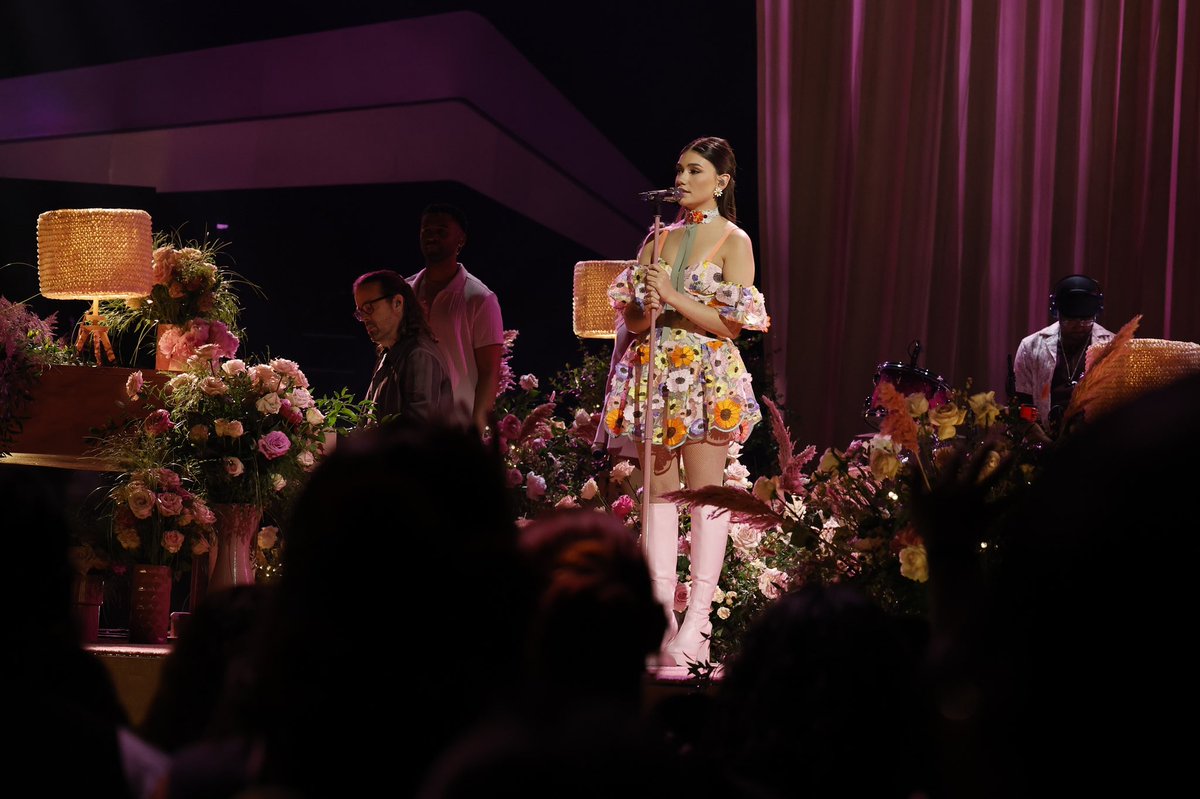 ginamilesmusic's tweet image. top 5 😭❤️ thank you guys all so so much for voting and putting me through ily