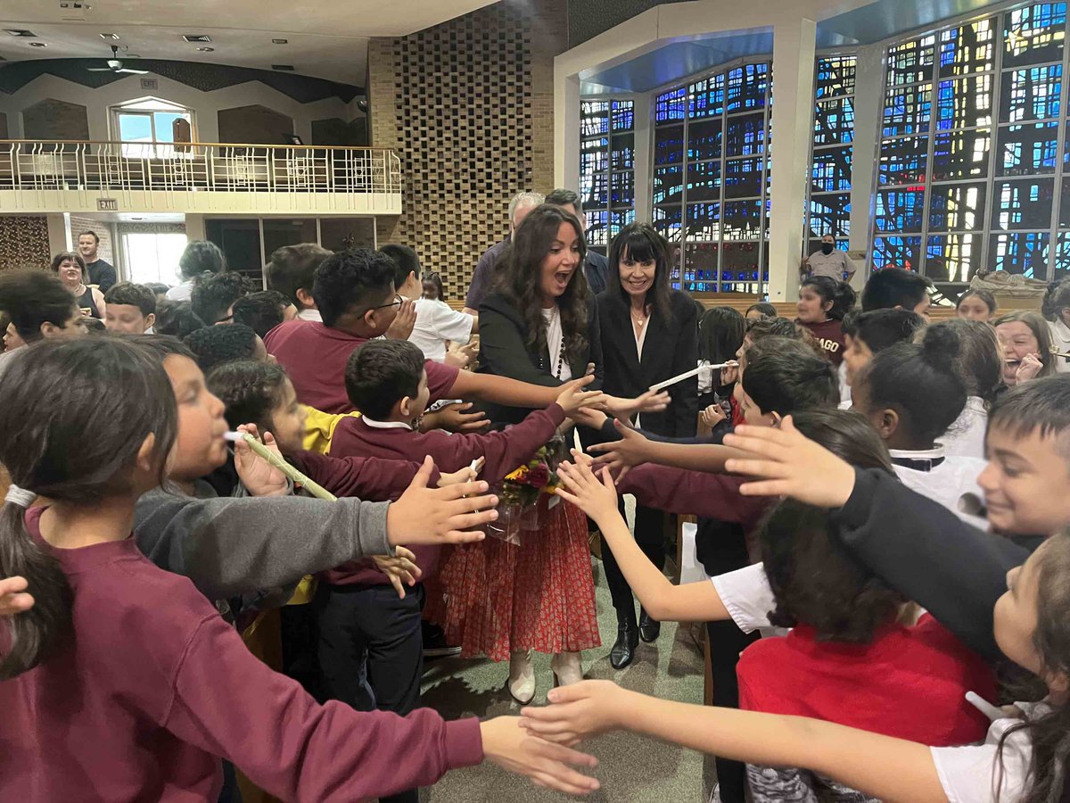 TheFundChicago's tweet photo. Congratulations to Melissa Sweazy on being named Acero Schools’ Principal of the Year!  We are so lucky to have you as a partner, and the Santiago school community is fortunate to have you as their leader. You are a star! https://t.co/0BAjGKizOC