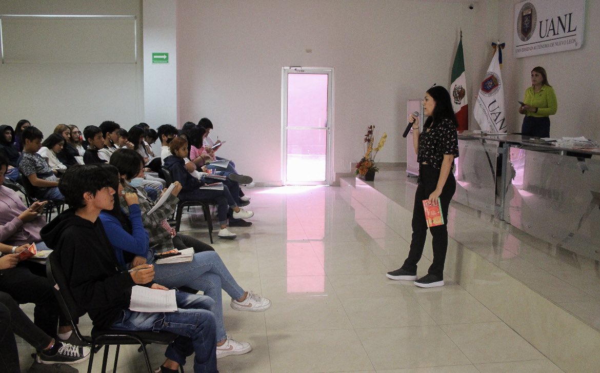 reportecoco's tweet photo. @ApodacaOficial en coordinación @Prepa1UANL ha capacitado a 6 mil 500 alumnos en tema de viole cía de género @uanl @mexnewz @cesargarzav @VecinosApodaca @SSP_Apodaca @Apodaca_News https://t.co/Zx9IFABg0O