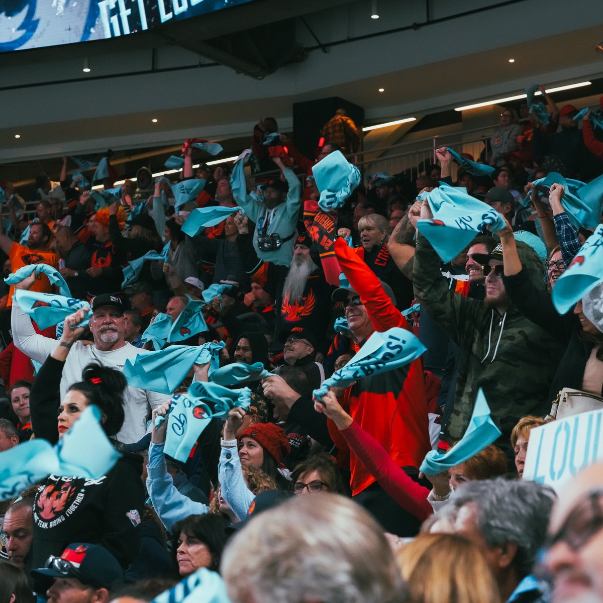 Firebirds's tweet image. OUR FANS SHOW UP 🤩 
and don't leave even when we are playing until midnight 🥹 much love for you Coachella Valley #FiredUp 

@AcrisureArena