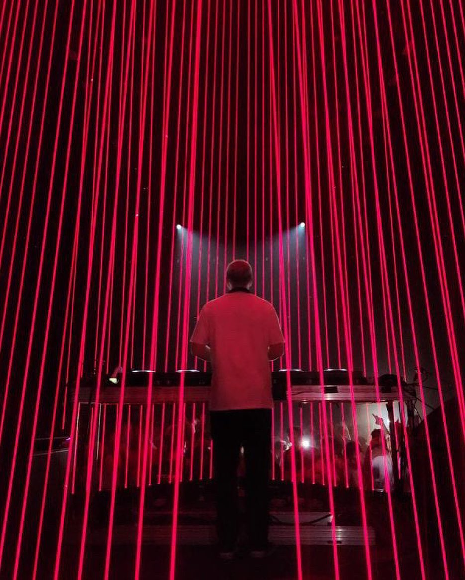 chrislake's tweet photo. In the round 🤲 debut of @blackbookrecs Club 5280 at @missionballroom looked a little something like this… 👀 https://t.co/VsYYoYHMxK