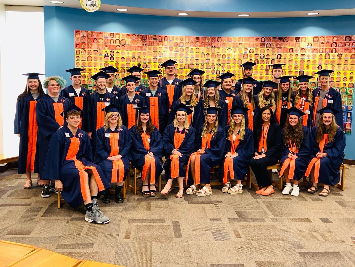 HersheyElem's tweet photo. Former Hershey students who are now seniors at Harrison visited Hershey today!  So glad you returned for a visit to your old stomping grounds!  Congrats, Class of 2023! https://t.co/emXsNwdVIg
