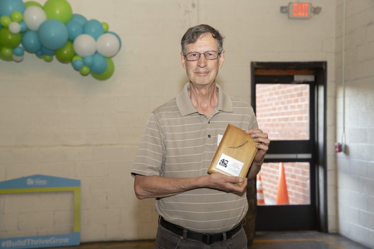 Doing service work has always been important to Peter and his family. As he was retiring, he was looking to fill his time with consistent volunteer work - which led him to @AtlantaHabitat. Learn more about Volunteer of the Year Award Winner Peter: atlantahabitat.org/volunteer-of-t…