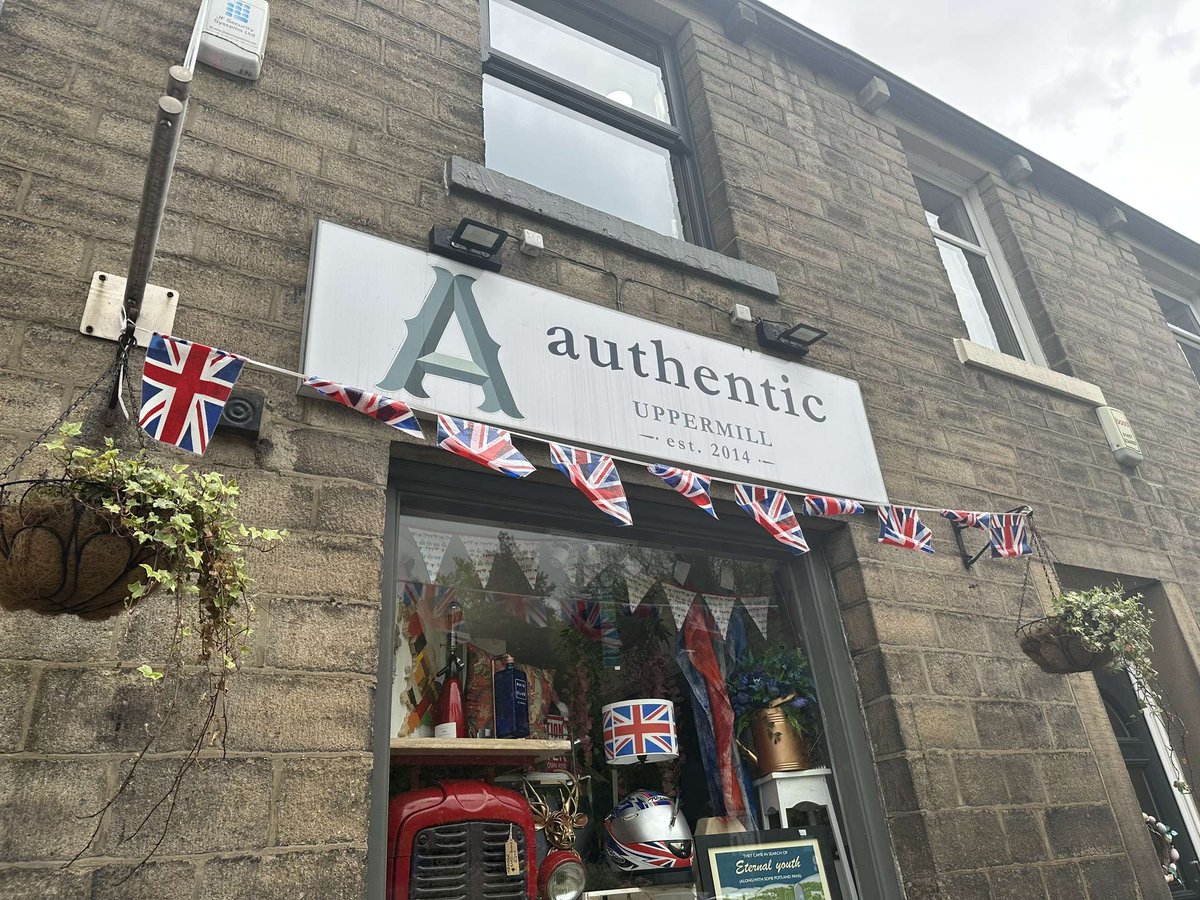 we're thrilled to announce that our greeting cards are now available at @AuthenticUpp ! 🎉 Handmade with care and embedded with wildflower seeds, they bring joy while promoting sustainability.  #GardenGreetings #authenticuppermill #SustainableGifting #CardsThatBloom #OldhamHour