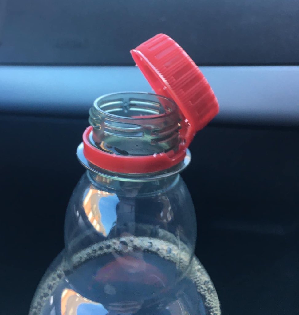 apachevilla's tweet image. Dear @CocaCola_GB - what in the name of all that is holy were u thinking with this !! Can’t get the chuffing lid back on, if u do manage to wrench it off to actually use it, you’re left with a spear of plastic that pokes your retina out…!!! Ditch it FFS! 😑🙄 #1stworldproblems