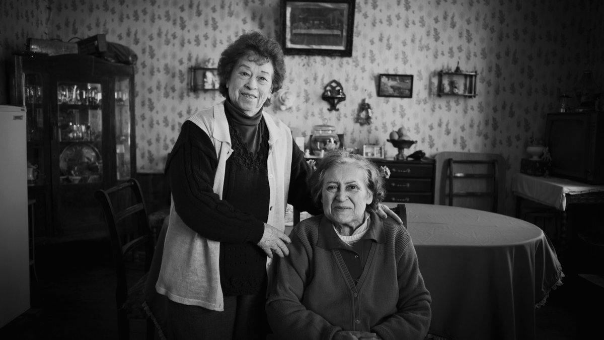 dereojoCL's tweet photo. Este miércoles 17 de mayo, en #canalartv se estrena el segundo episodio de 𝐇𝐀𝐁𝐈𝐓𝐀𝐌𝐎𝐒: "Edificio Favero" 🎬 Sumérgete en la historia de este emblemático conjunto habitacional de Valparaíso, construido en 1912 por el arquitecto Giocondo Favero. https://t.co/bLGpANQFM6