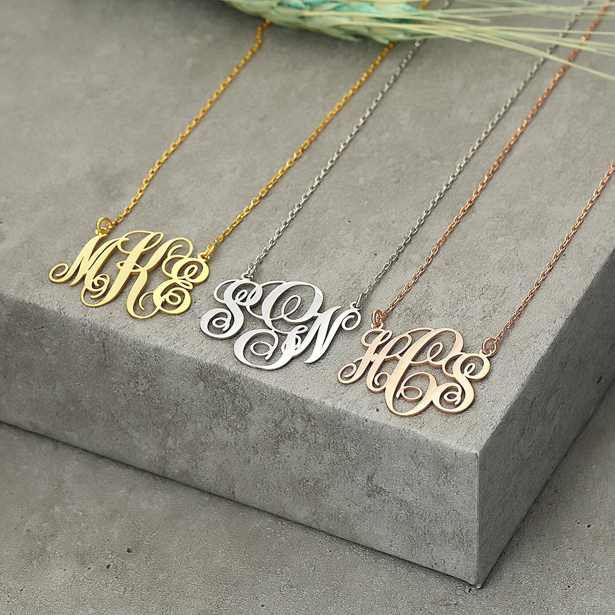 MySilversEN's tweet photo. Cheyenne ★★★★★! https://t.co/pHzfx3MQTP #etsy #letterswords #cable #yes #women #silver #minimalist #springring #recycledmetal #monogramnecklace https://t.co/c4xbk4VZWX