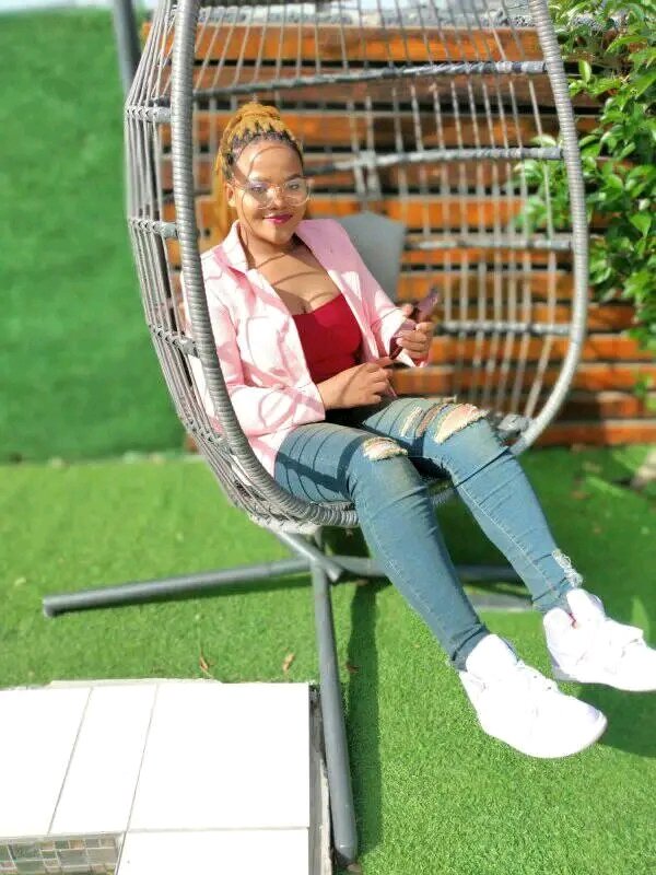 Ceci Molikoe (@lydiamsele11821) on Twitter photo 