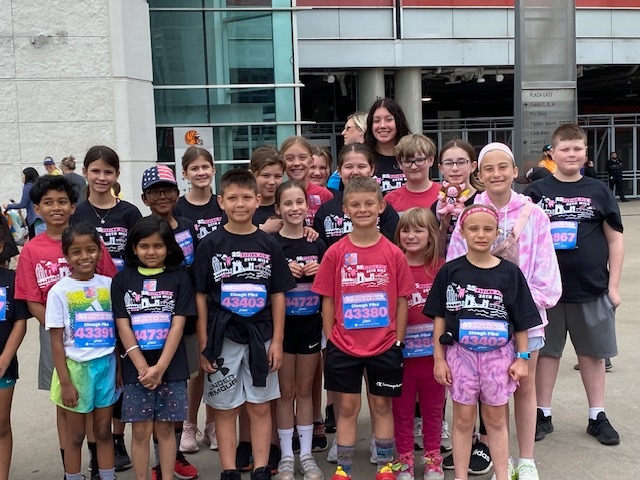 WestCler's tweet photo. ❓DYK❓The Clough Pike Walking Club has participated in the Flying Pig Marathon for 14 years! This year, our students trained every Thursday after school, adding miles until reaching their 25th mile. Some students also participated in the Fly Up to 5k running 3.1 miles! #WCcon... https://t.co/9gxAB7pXA2
