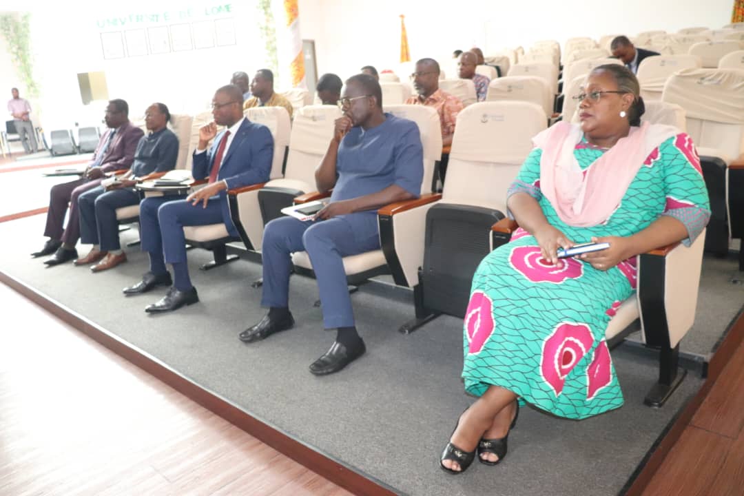 dodzikokoroko's tweet photo. Réunion avec la communauté académique sur le respect des #charges #statutaires en vue d'une gestion #optimale, #efficiente & #efficace des ressources humaines, matérielles & financières 2 l'@UniveLomeTg. Le manque 2 fermeté sera perçu comme 2 la complicité & la loi sera appliquée https://t.co/a3ZRJxiVeJ