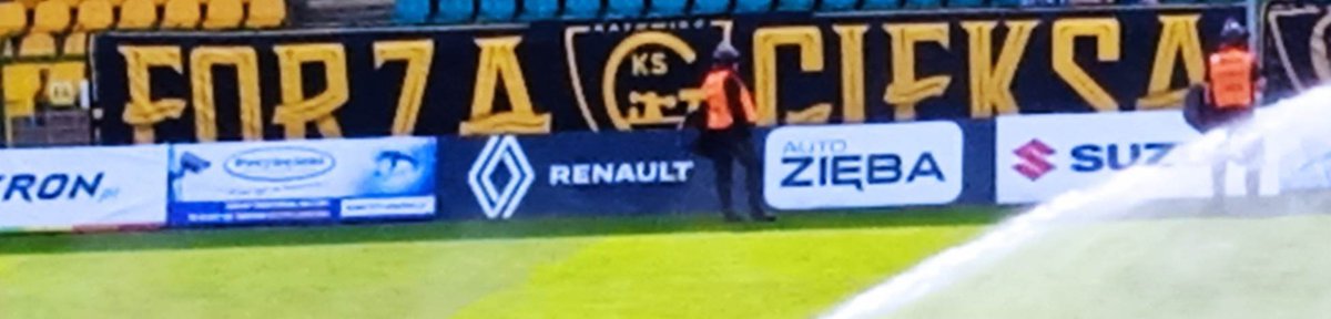 SeQuedaZnowu3's tweet photo. Kibice AC Milan pozdrawiają GKS Katowice po raz kolejny!!! Tym razem taki transparent pojawił się na trybunach!!!

#InterMilan #MerdaInter #PutaInter #ForzaMilan https://t.co/I8a3aV2Nh0