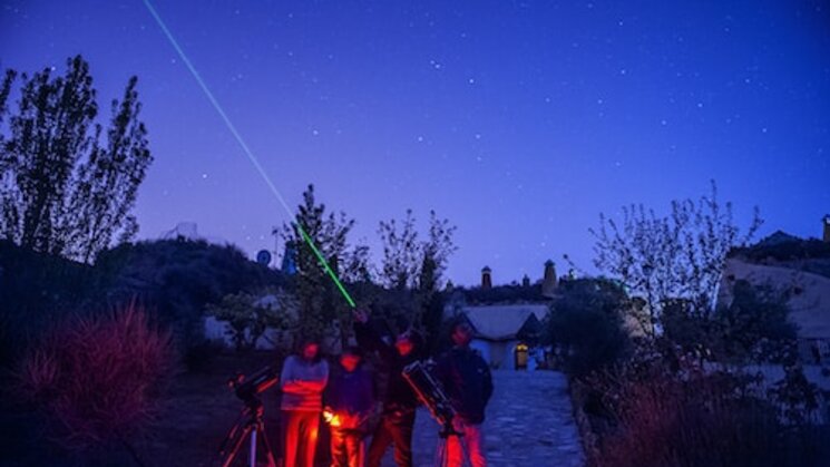 AndaluciaCuevas's tweet photo. Alojamientos #startlight |☄️#turismoastronomico ☄️en #alojamientoencueva 🏨
🤩Descubre el turismo de estrellas en uno de nuestros alojamientos: @cuevas_la_granja 😉 vuelve a ser noticia con muchas estrellas 🌟
🔝Te proponemos una actividad fascinante 👇 https://t.co/G6getyW16F https://t.co/EMOWrCkGkJ