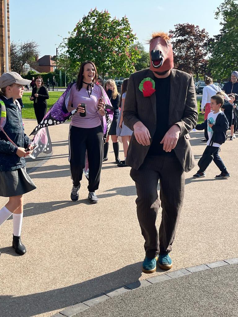 So today saw our wonderful community dancing to school with Mrs Baxter and our very own horse; thank you for everyone’s commitment to Walk to School Week.  What a difference we are making and having fun at the same time! #Team #WalkToSchoolWeek @AirAwareStaffs  #INTOWalkingStaffs