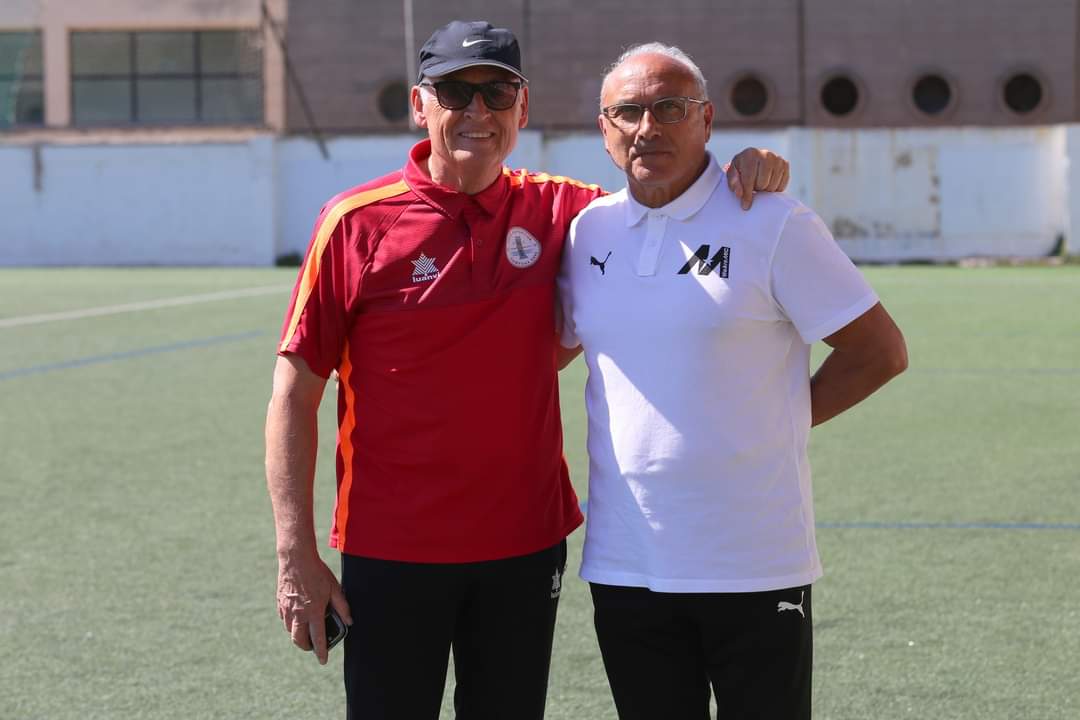 ⚽️ 📸 LA IMATGE DE LA SETMANA
La experiència és un grau... i mooolt superior! Grans mestres 🎓
#uetebase #Formacio #FCF #ConsellEsportiuBaixEbre #Tortosa #TerresdelEbre