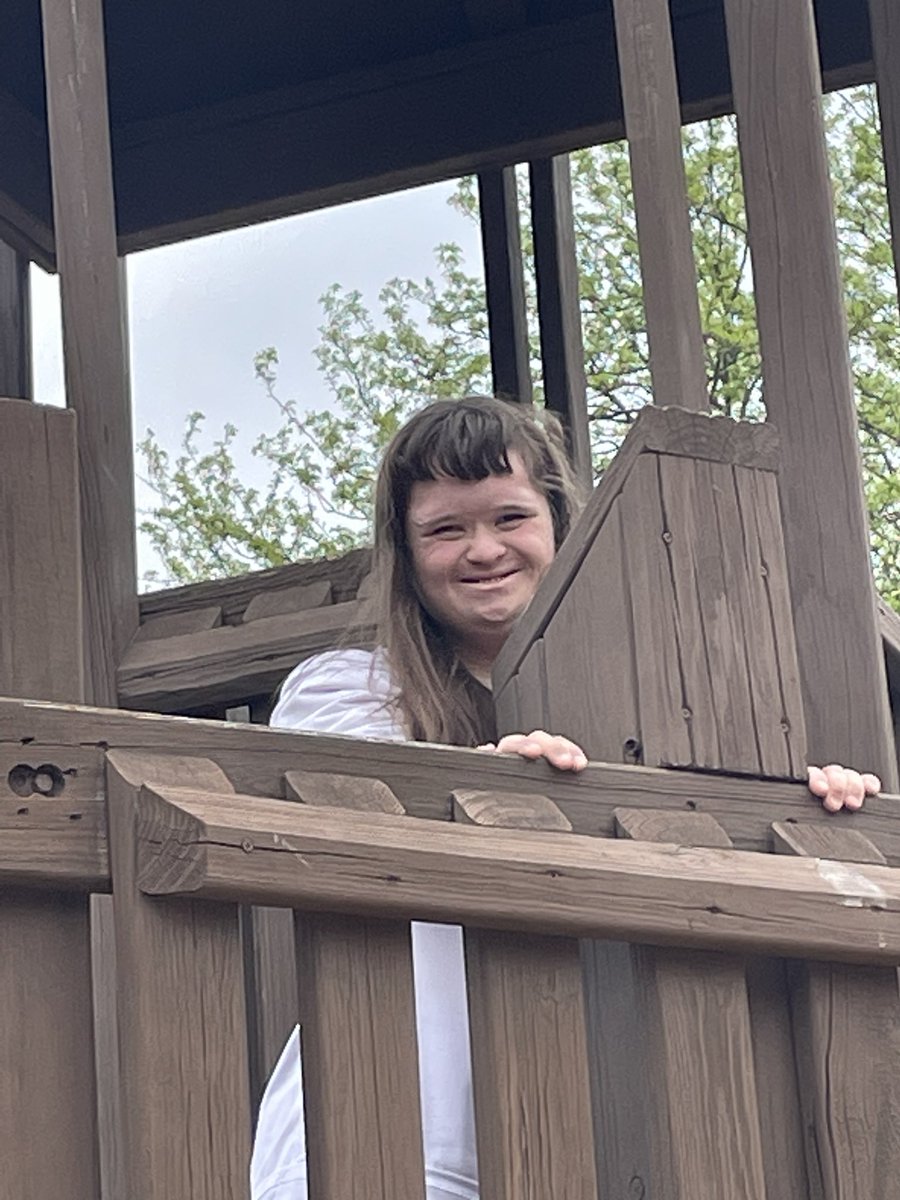 TDavie34's tweet photo. We had a BLAST at our annual picnic with Mrs. Kittle and Mrs. Norman’s class today! #BryanBuilt #Room108isGREAT #MutlipleABILITIES https://t.co/jAT6AqfXe0