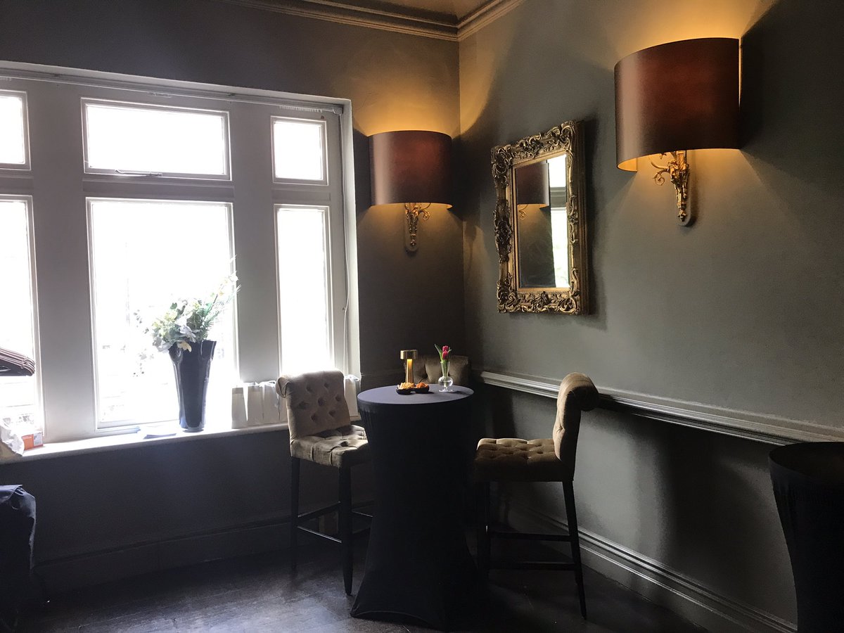 BThompsonEvents's tweet image. Clients loving @Sheridansmith1 @shirleyonstage @dukeofyorksLDN this evening &amp;amp; superb hospitality care of @ATGTICKETS in the private Equity Room. Many thanks to Andrew, Asia &amp;amp; your team !