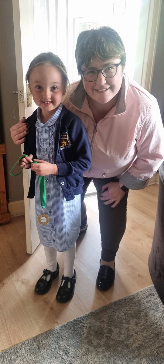 caveamanda321's tweet photo. Tonight, Amelie got presented with Wigan's Young Litter Picker of the Month. Amelie and I have been litter picking round our village since lockdown. In her words, she hopes to inspire others. So proud of our little litter warrior #wiganlitterpickers @MissWrightOLA @OURLADYSASPULL https://t.co/zP8QEkPf5d