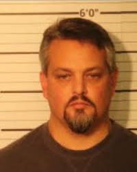 Former Tennessee police lieutenant, Jeffrey Jones, has pleaded guilty to raping a fifteen year old child.