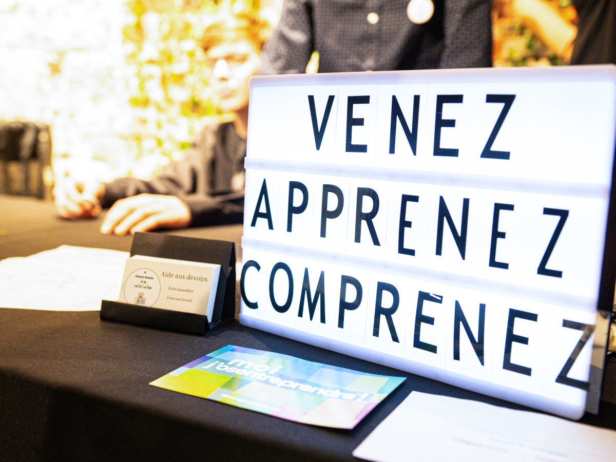 Retour en images sur le Festival Education du Futur (FEF) à Montréal 🚀Les jeunes sont venus présenter leurs projets et participer à des activités apprenantes liées aux programmes #FusionJeunesse! 
#Éducation #PersévéranceScolaire #Entrepreneuriat #Arts #Sciences #Technologies