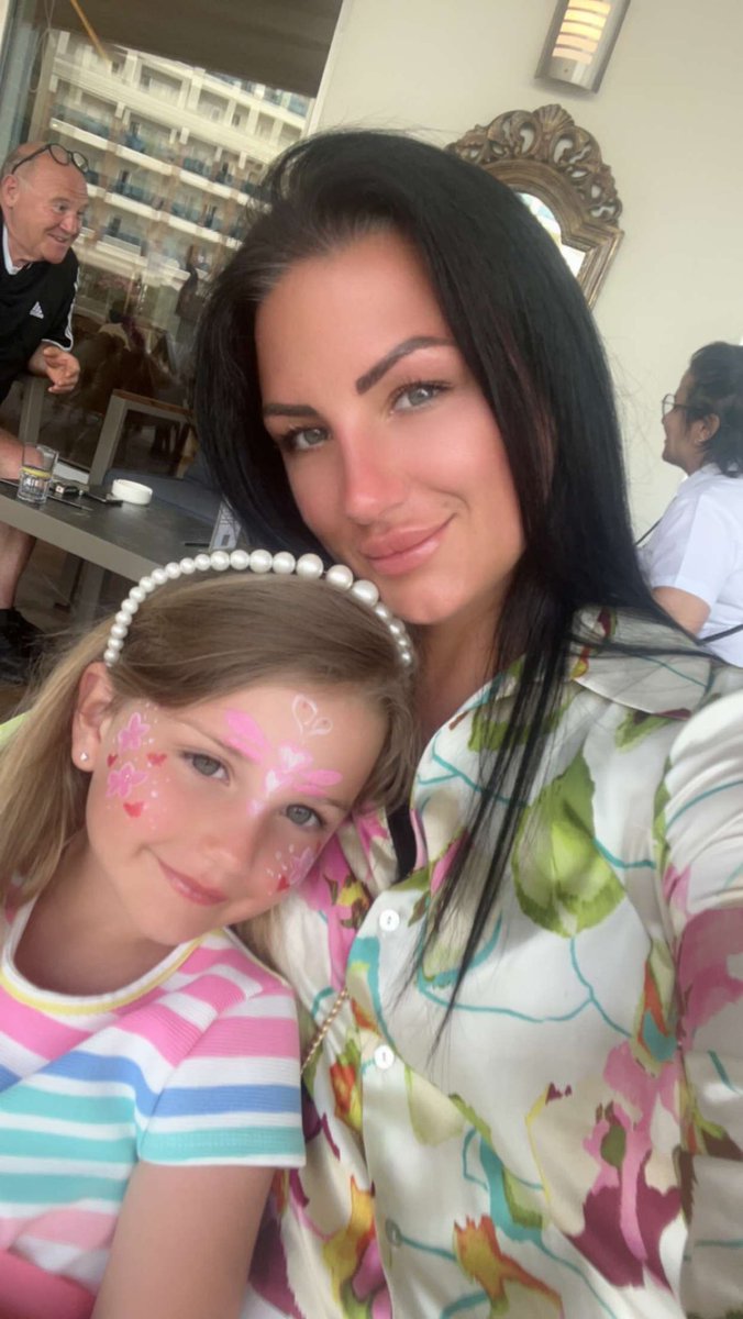 Amie34H's tweet photo. My girl ❤️☀️ https://t.co/ZW5TuyG0DT