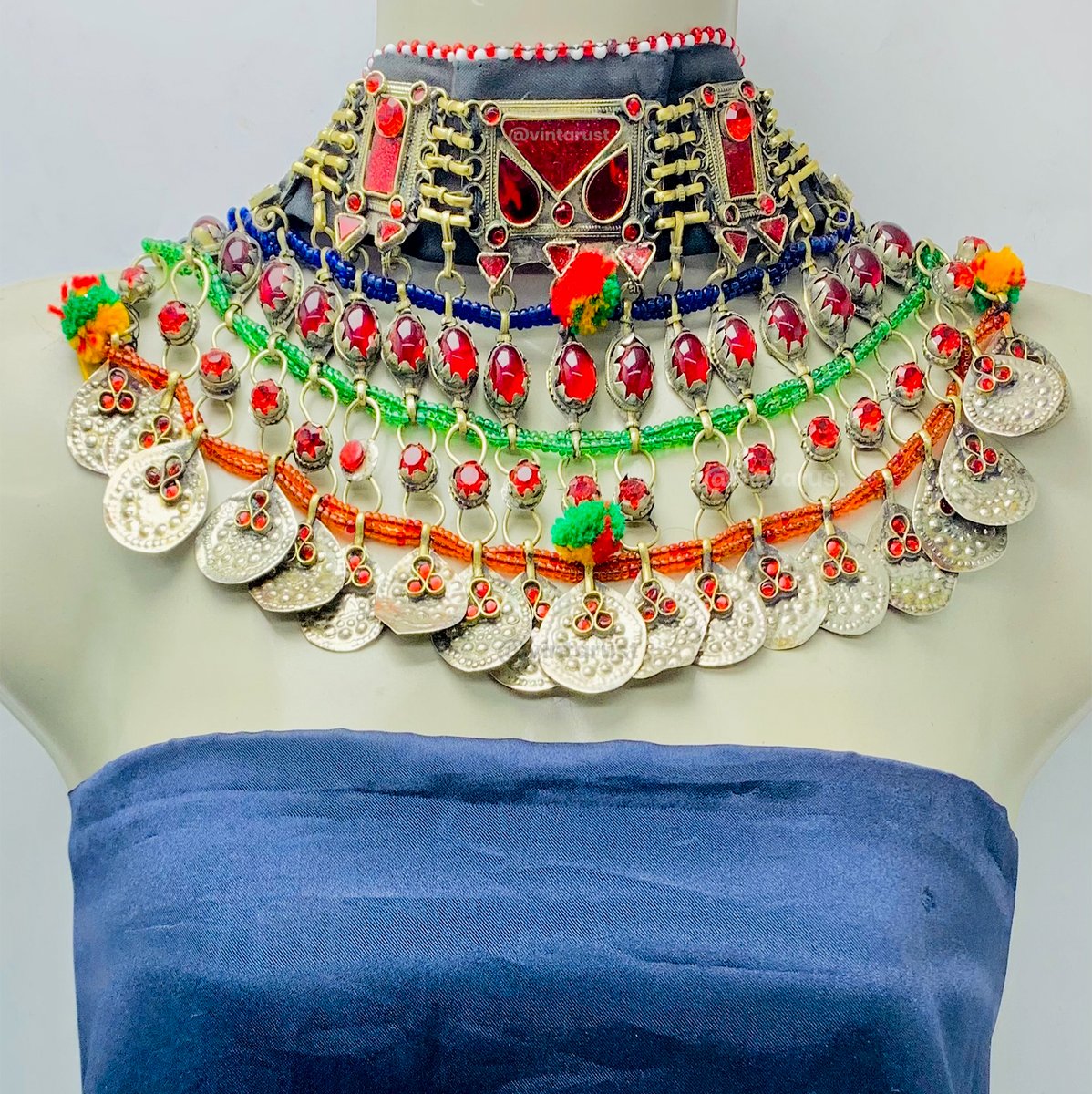 Multicolor Choker Necklace With Silver Dangling Coins.

Shop Now:
buff.ly/3Mu5vpi

#multicolornecklace #chokernecklace #danglingcoins #statementjewelry #vibrantcolors #handcraftedgems #fashionaccessories #jewelrylovers #uniquepieces #vintarust #jewelryfinds #uniquejewelry