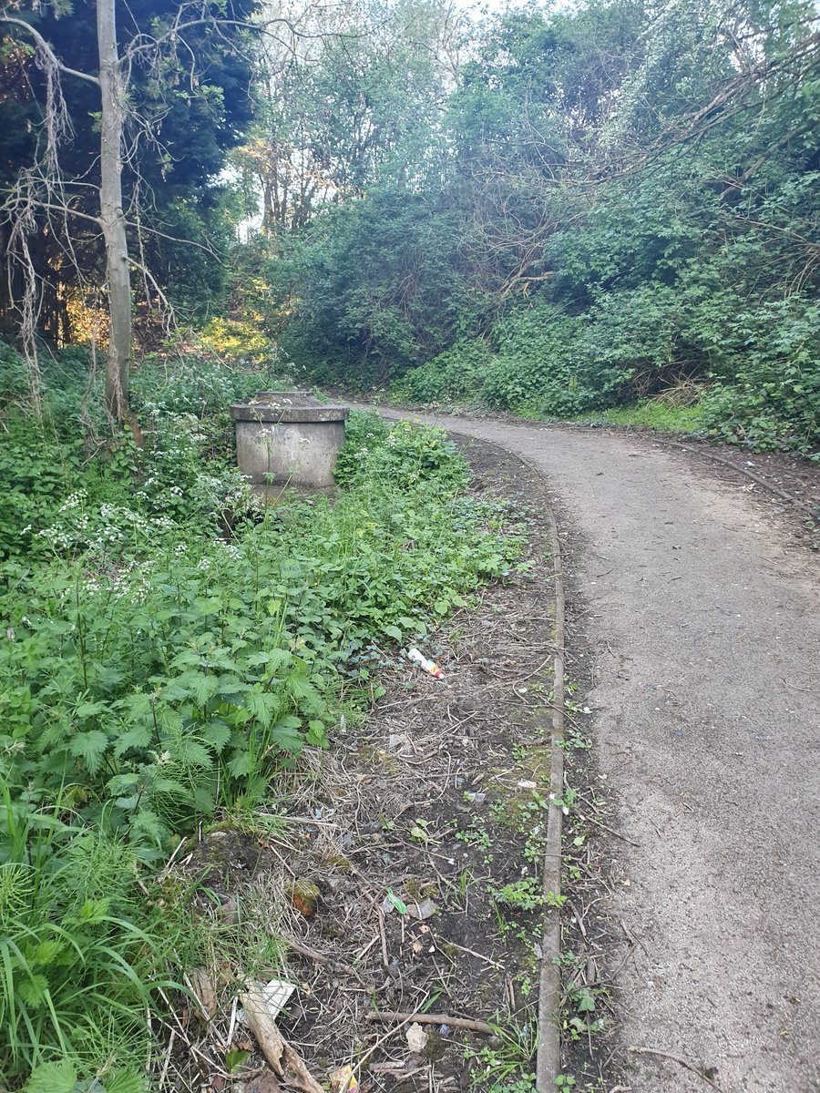 BrierleyHillWMP's tweet photo. #OpSeptre - Brierley hill team have conducted weapon 
sweeps at various parks around Hawbush and around Brierley hill. #yousaidwedid #communitypolcing #lifeorknive https://t.co/QDAUqgbDig