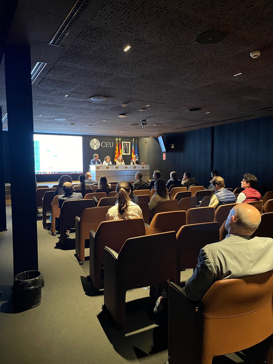 MVE65's tweet photo. Muchas gracias a todos los que habéis participado en estas Jornadas Internacionales  ¡Ha sido un lujo escucharos y compartir este tiempo con vosotros! Gracias a la @uchceu por acogernos https://t.co/K5UpZrXnNM