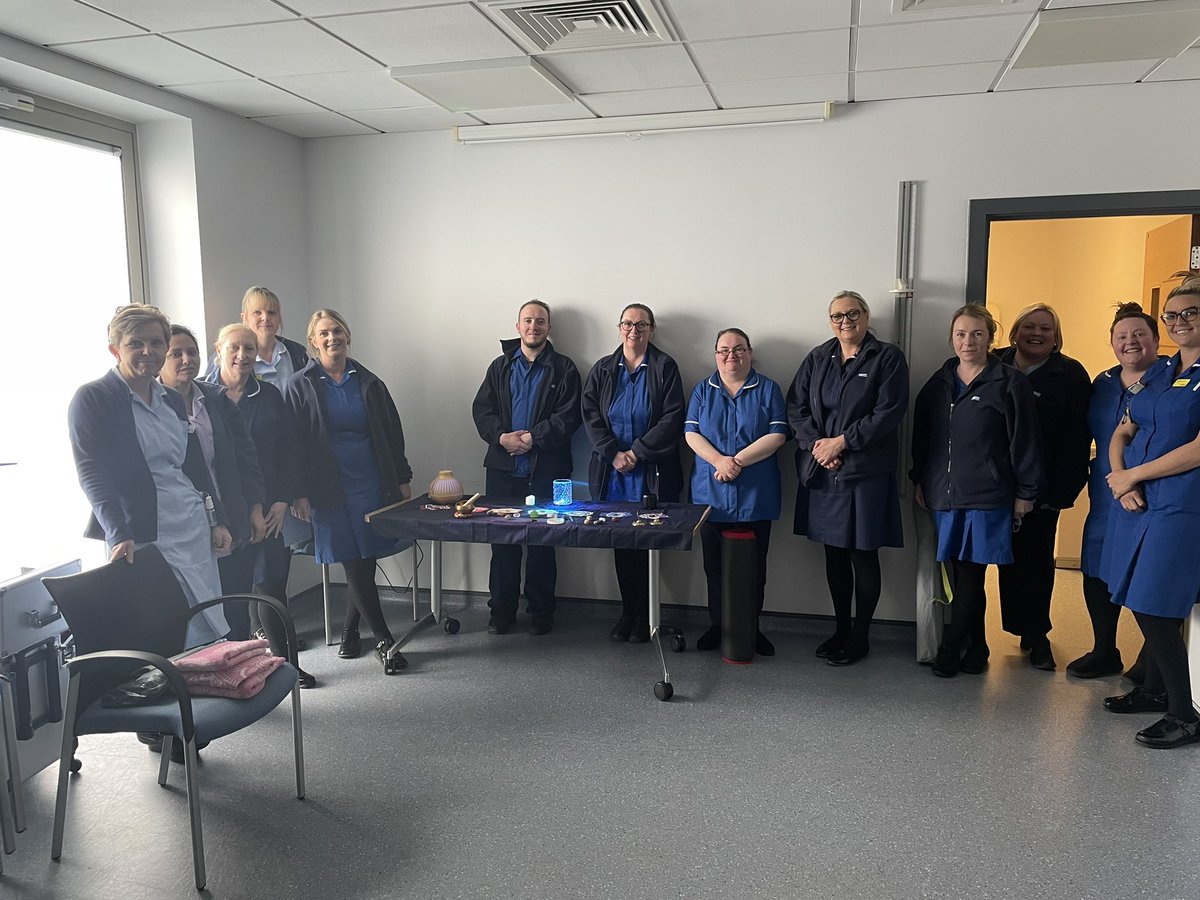 OldhamRoom's tweet photo. It’s Mental health Awareness week and today @OldhamRoom have been treated too a meditation and relaxation class at lunch time by @TDonbavand - help to rebalance &amp; unwind @Michell25211234 @zoeleanne111 @OldhamCO_NHS @oskar_grant @NCAlliance_NHS https://t.co/TPZ1v4W3Mp