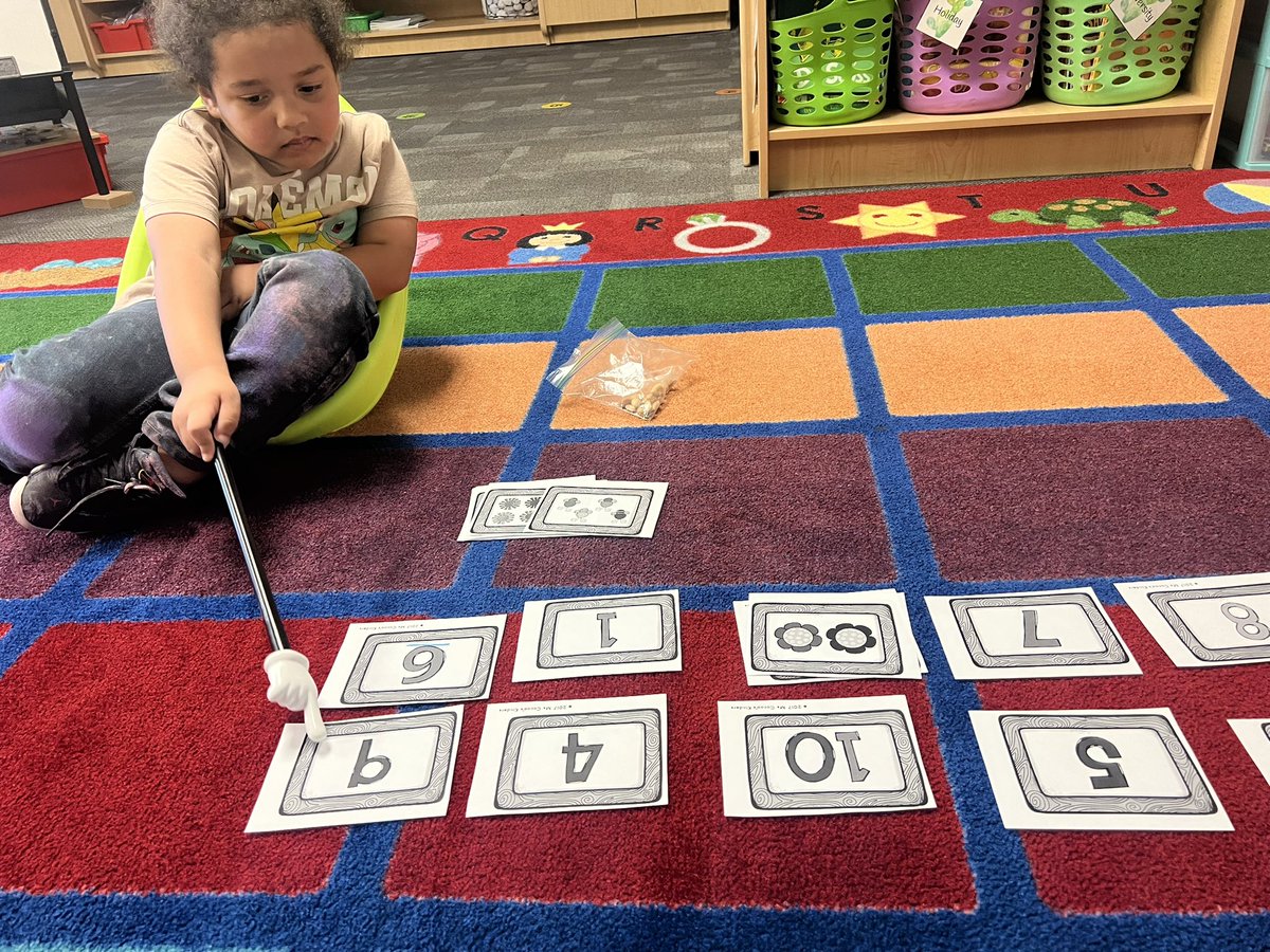 Ms. Hakanson tweet media