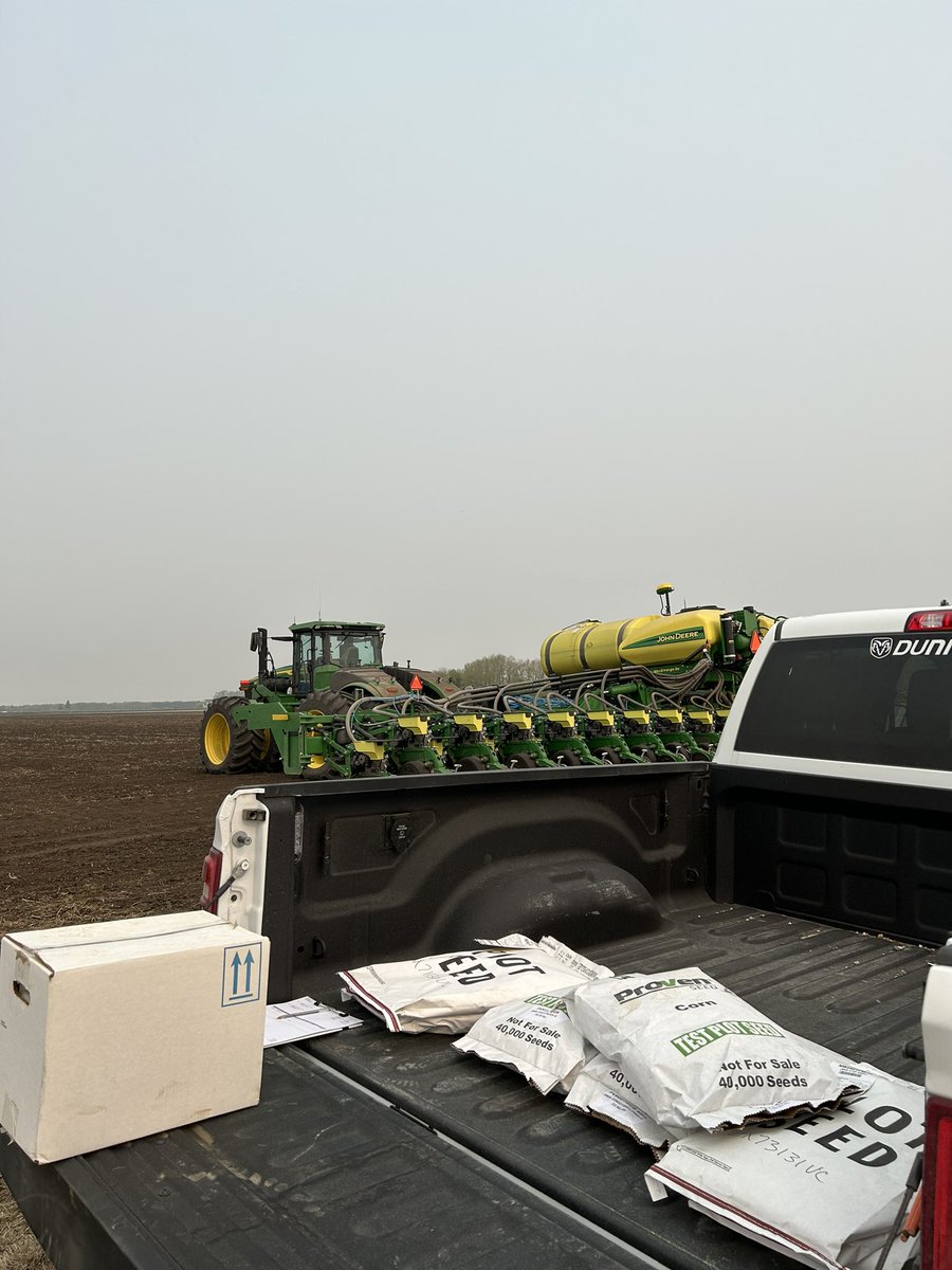 Smoky morning to throw a trial down <a href="/NutrienAg_MB/">Nutrien Ag Solutions - Manitoba</a>