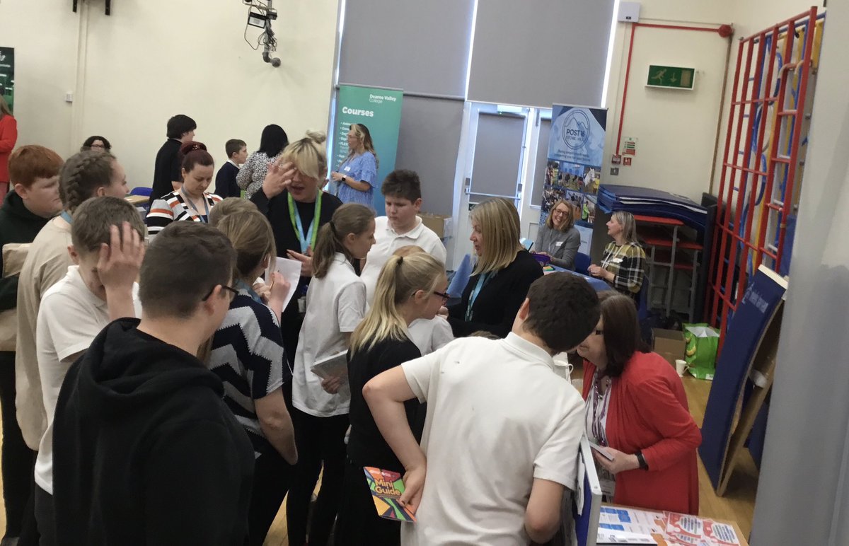 Pennine View School Official tweet media