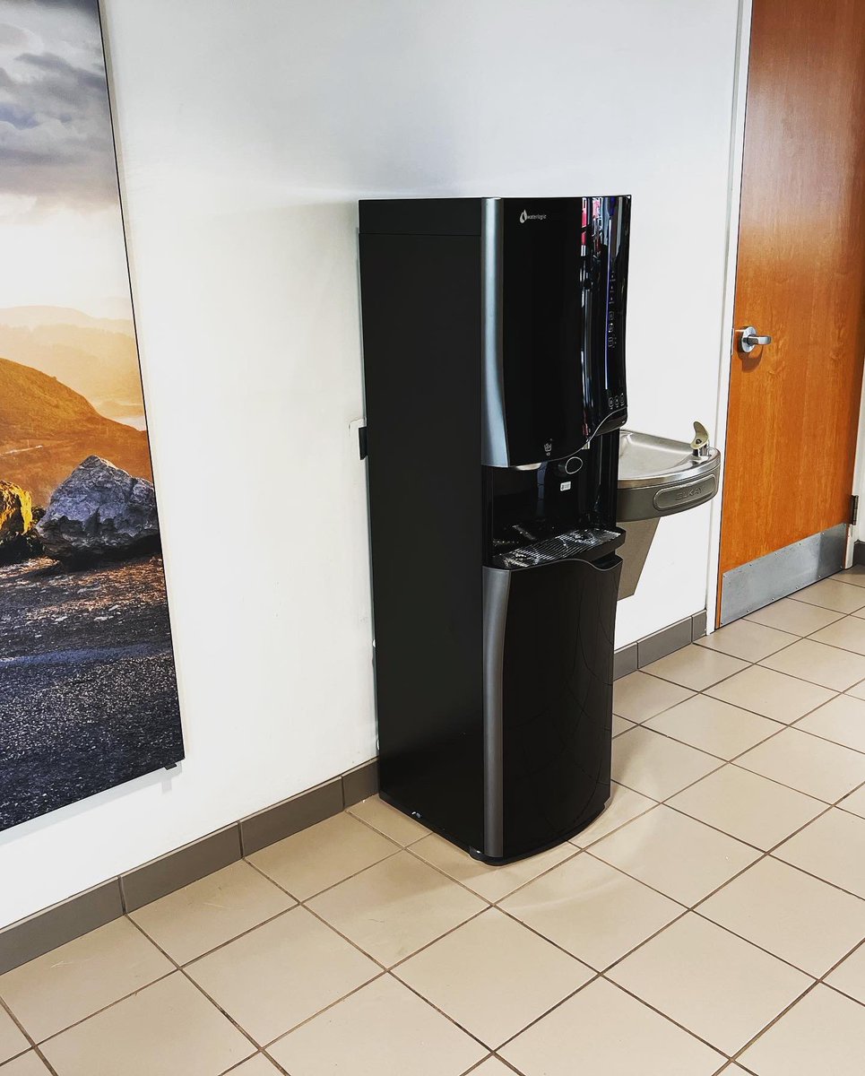 MtnPure's tweet photo. Our ice machine will take the place of this old metal water fountain. No one used their old water fountain but everyone loves their new ice and water machine.
#bluemountainpure #waterdispenser #bottlelesswatercooler #icemachine #icedispenser https://t.co/ANHMGxXbkt