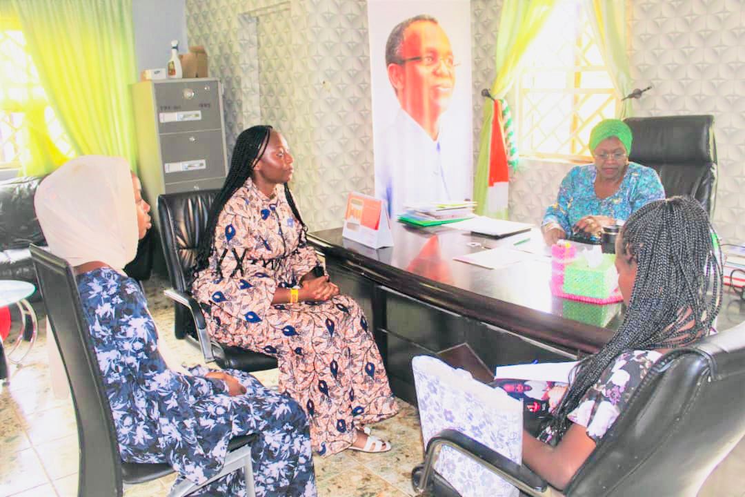 ps4hfoundation's tweet photo. It was a great pleasure Meeting our mother @HafsatMohBaba the Hon.commissioner @KDHSSD It was such an Honor and we feel delighted.
@ps4hfoundation moving forward into greater empowerment.
@KDHSSD
@DepGovKaduna
@KadunaMOH
#100hrs
#pshf
#GuinnessWorldRecord https://t.co/j9TVyyY35f