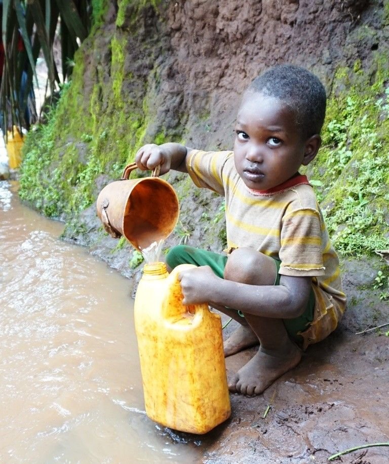 waterclean2023's tweet photo. Access to clean water and basic sanitation is a recognized human right by the United Nations. Yet, millions of people worldwide still lack these basic needs. Together, we can work to close that gap and ensure universal access to clean water. 💦🌍
 #HumanRights #CleanWater #Crypto https://t.co/cUDqzKbBgg